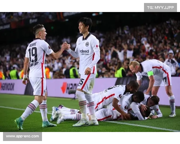 法兰克福官方宣布日本国脚镰田大地回归签约三年助力球队发展 法兰克福官方宣布日本国脚镰田大地回归签约三年助力球队发展